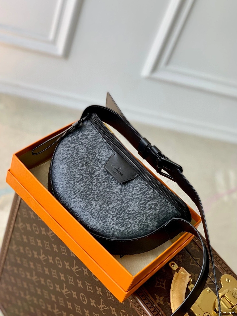 First bags ru Moon LOUIS Crossbody VUITTON 0804
